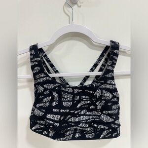 Lululemon black and white sports bra